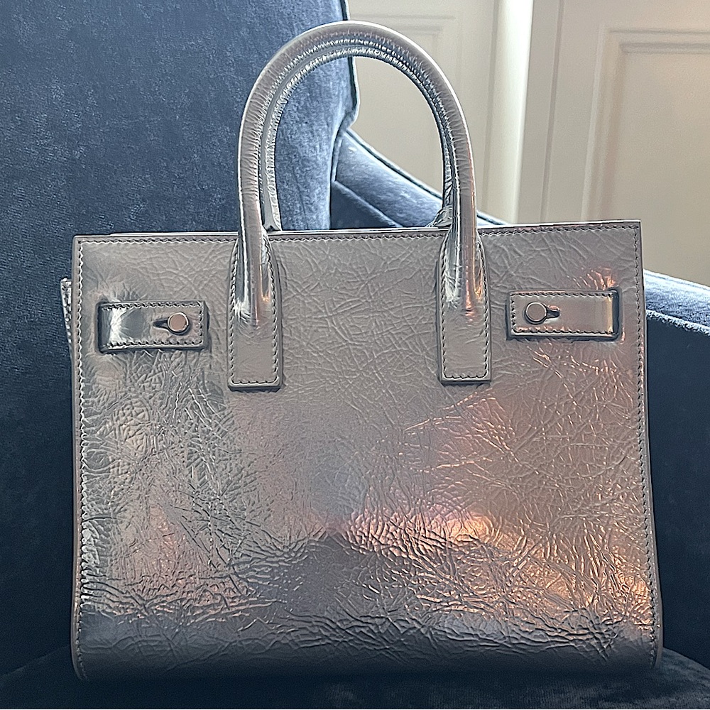 SAINT LAURENT LEATHER SAC DE JOUR! PRISTINE! SILVER CRACKLED LEATHER! WORN ONCE! - Picture 2 of 13